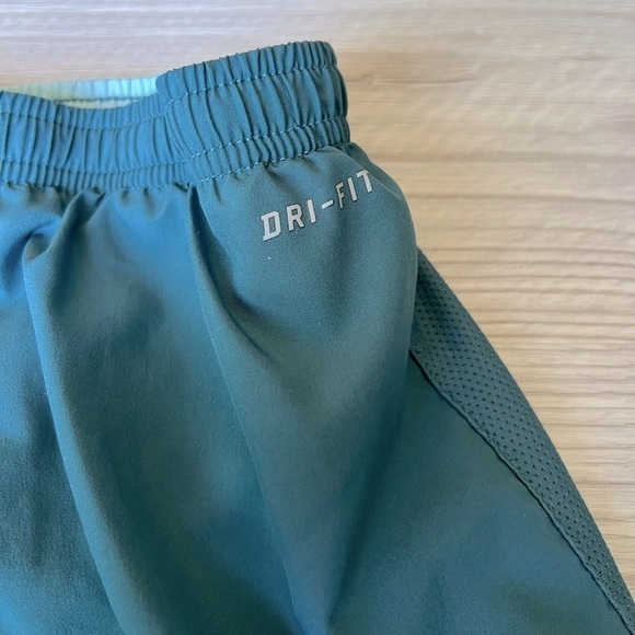 NIKE dri-fit running shorts size S EUC - Picture 12 of 15
